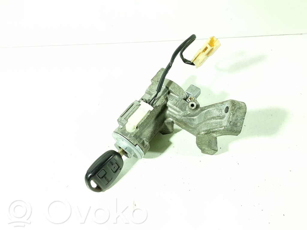 Toyota Corolla Verso E121 Užvedimo spynelė 