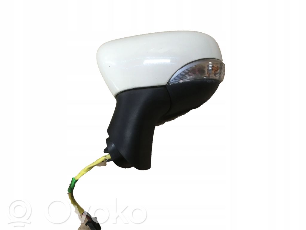 Front door electric wing mirror