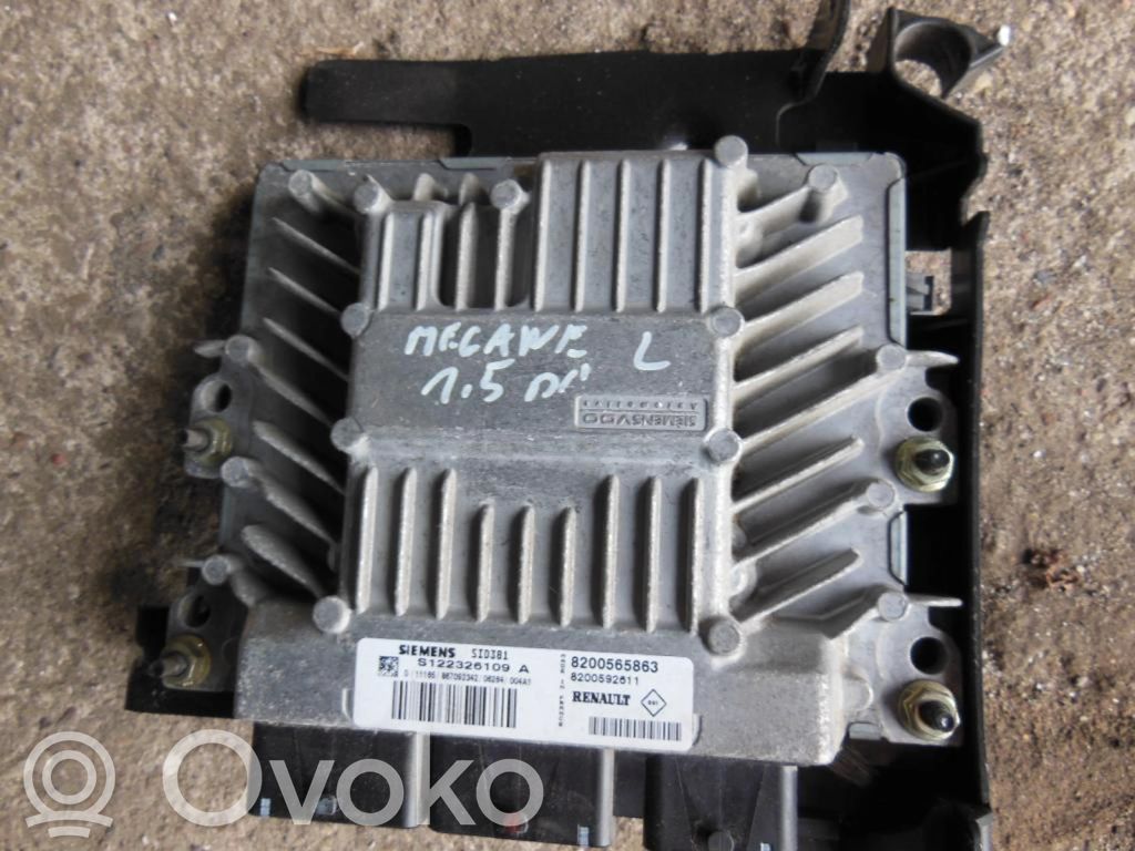 Renault Megane II Engine control unit/module 