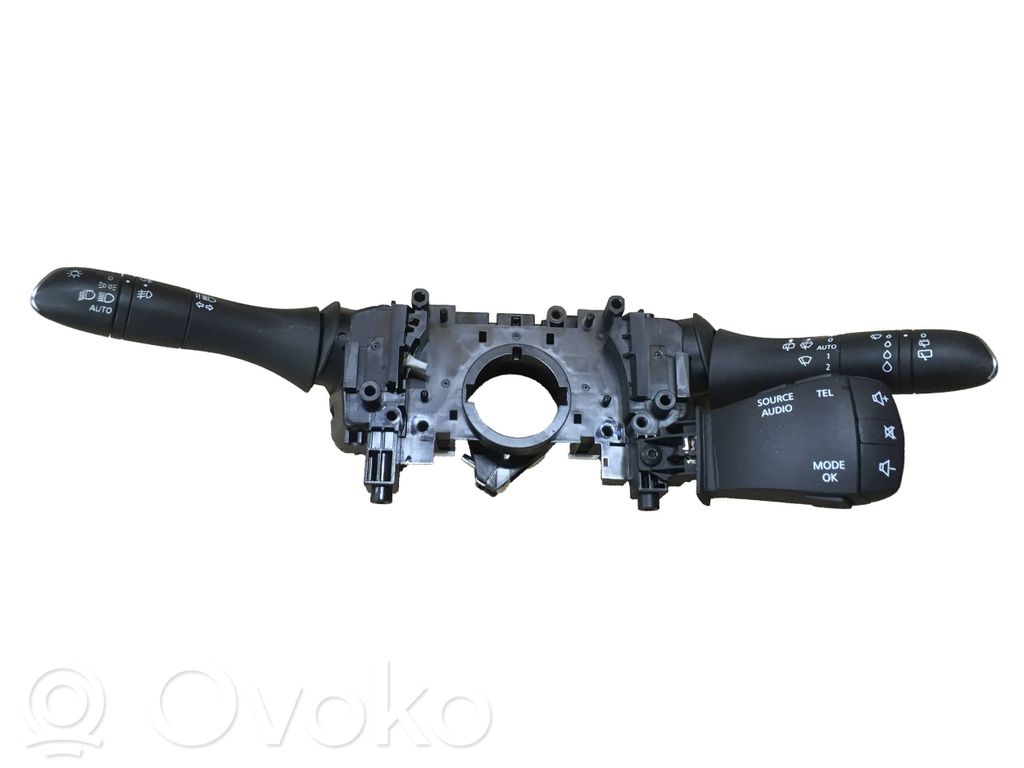 Renault Megane IV Interrupteur / bouton multifonctionnel 