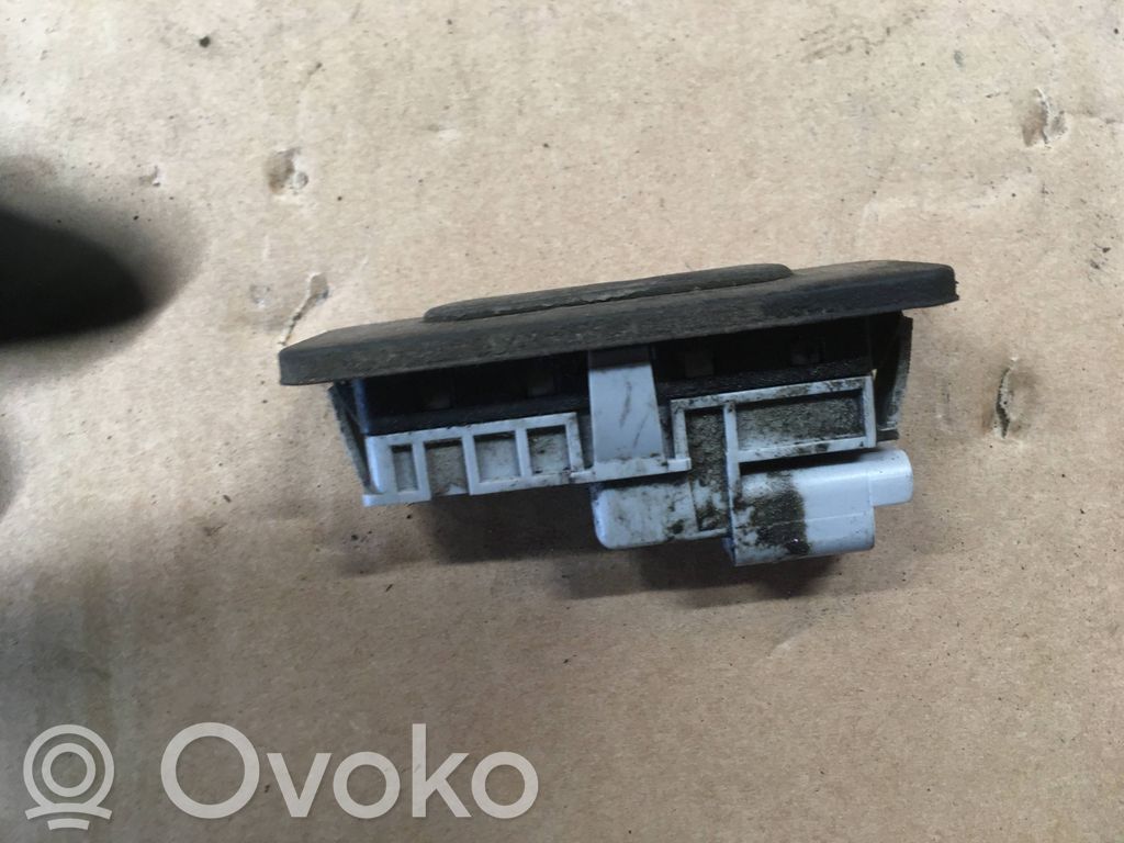 Other switches/knobs/shifts