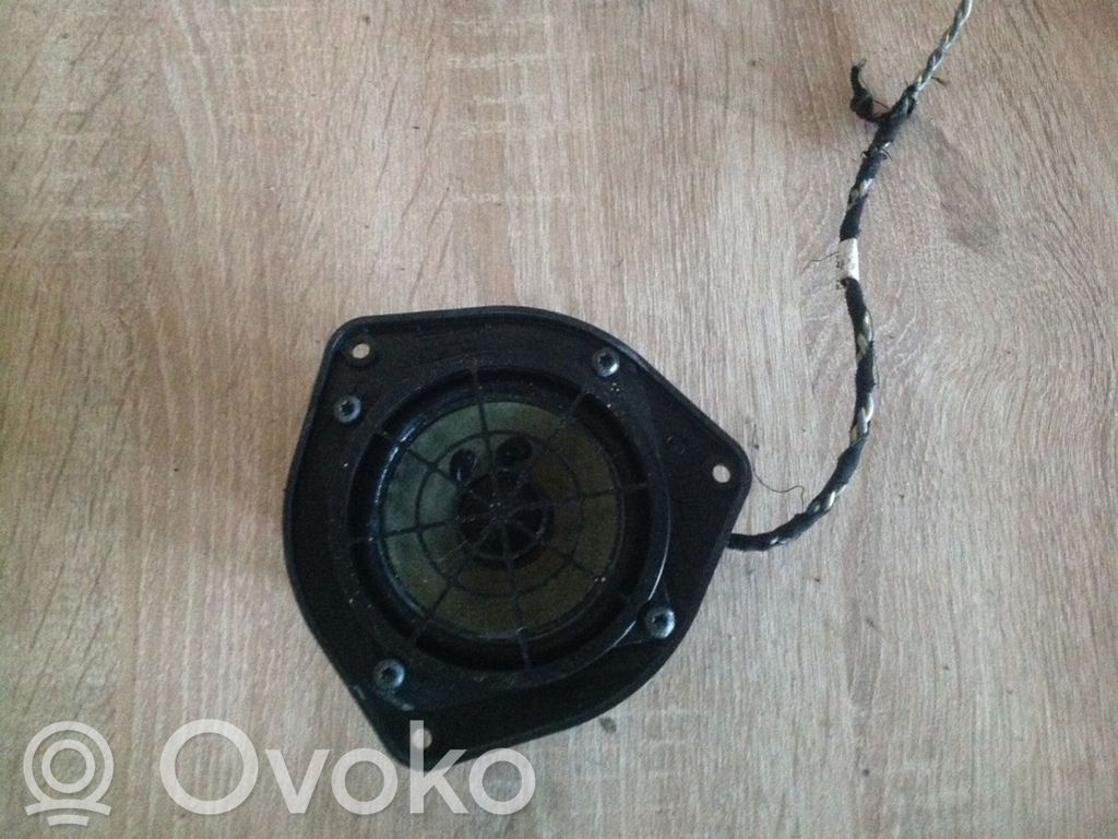 Altavoz de la puerta trasera