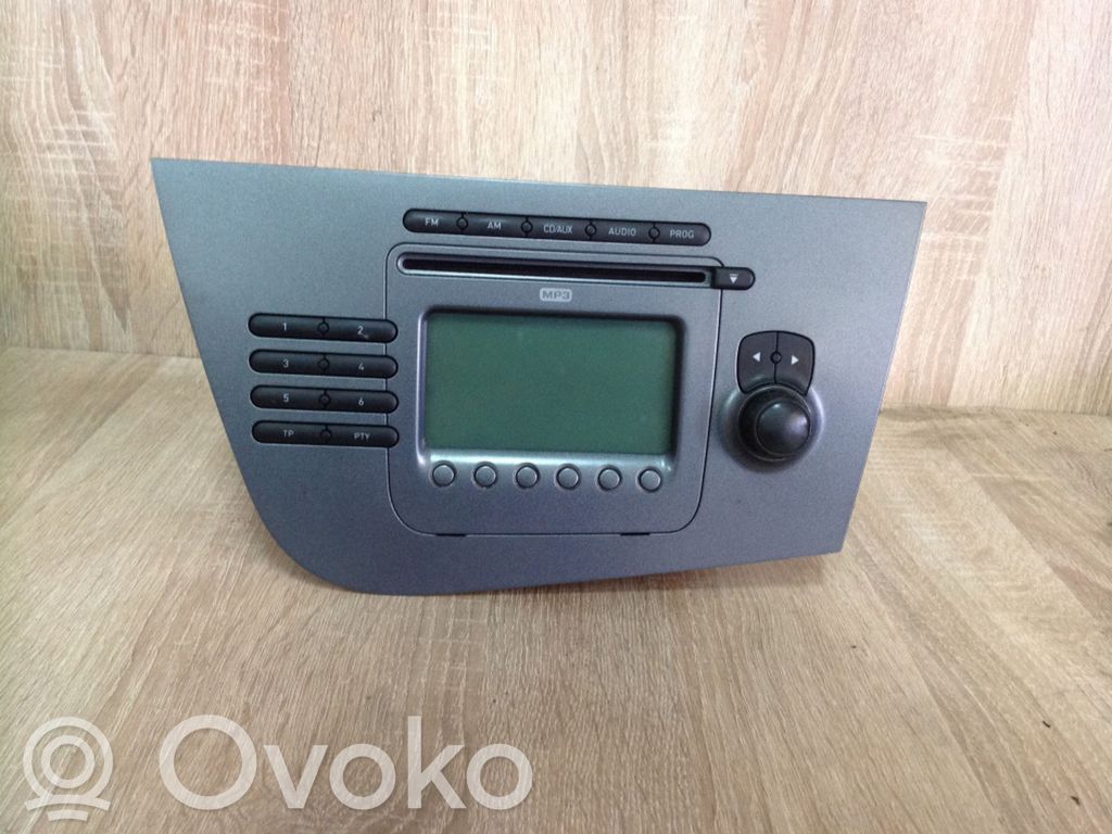 Seat Leon (1P) Radio/CD/DVD/GPS head unit 