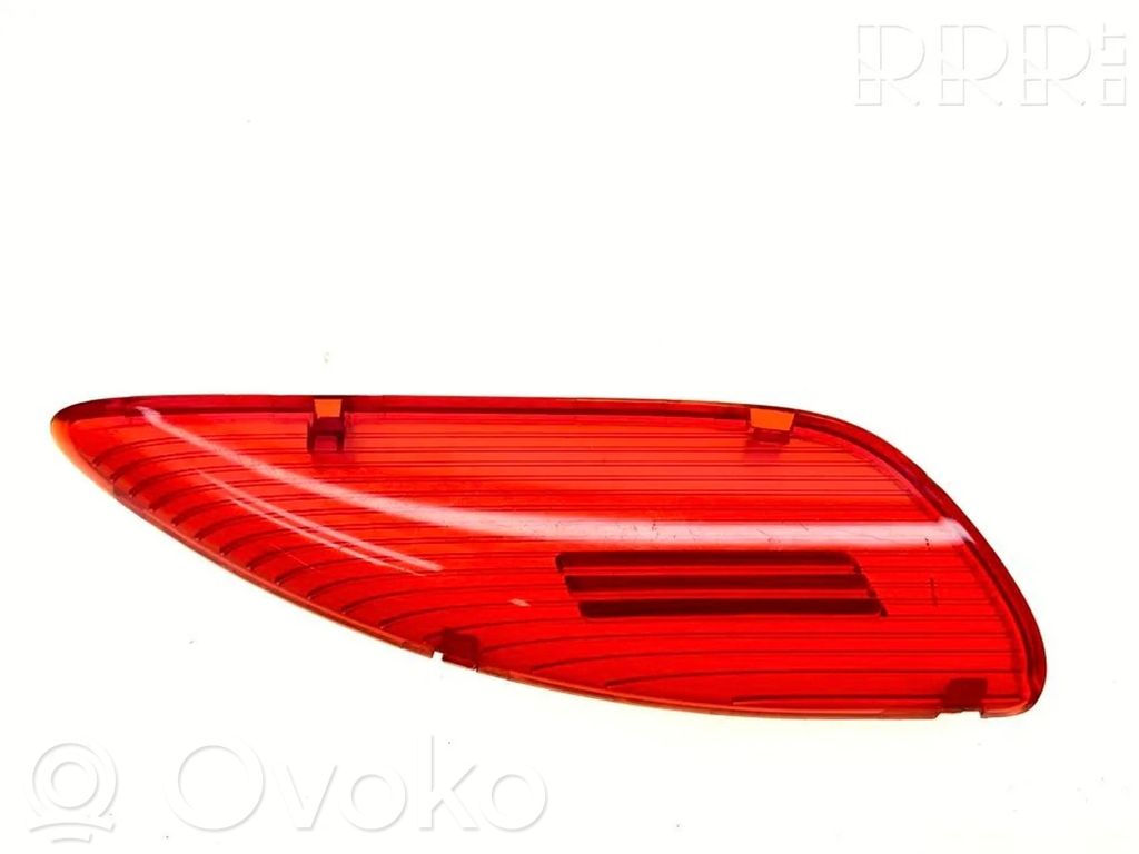 Subaru Legacy Luz interna puerta delantera 