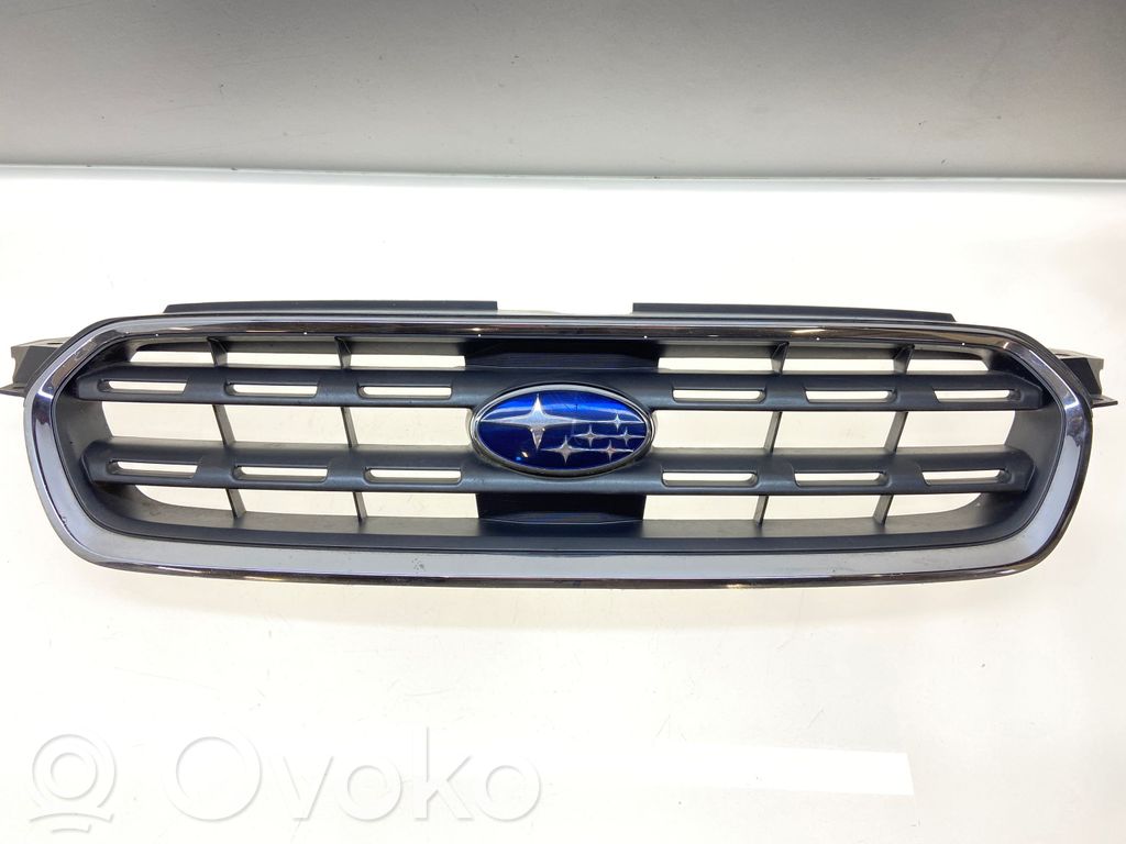 Subaru Outback Etupuskurin ylempi jäähdytinsäleikkö 