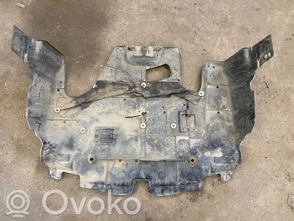 Subaru Legacy Engine splash shield/under tray 