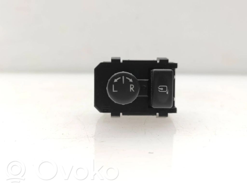 Subaru Legacy Wing mirror switch 
