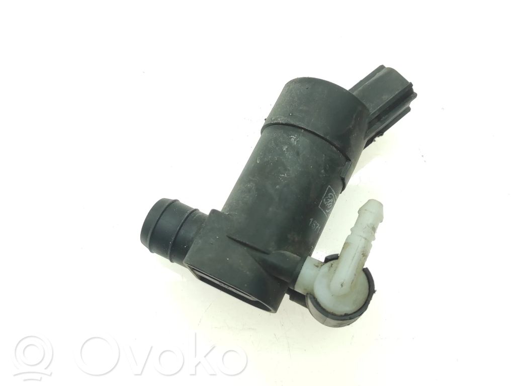 Ford Mondeo MK IV Windscreen/windshield washer pump 