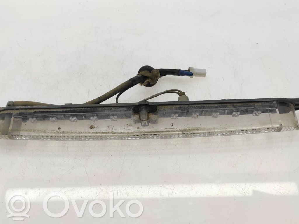 Mitsubishi Outlander Troisième feu stop 