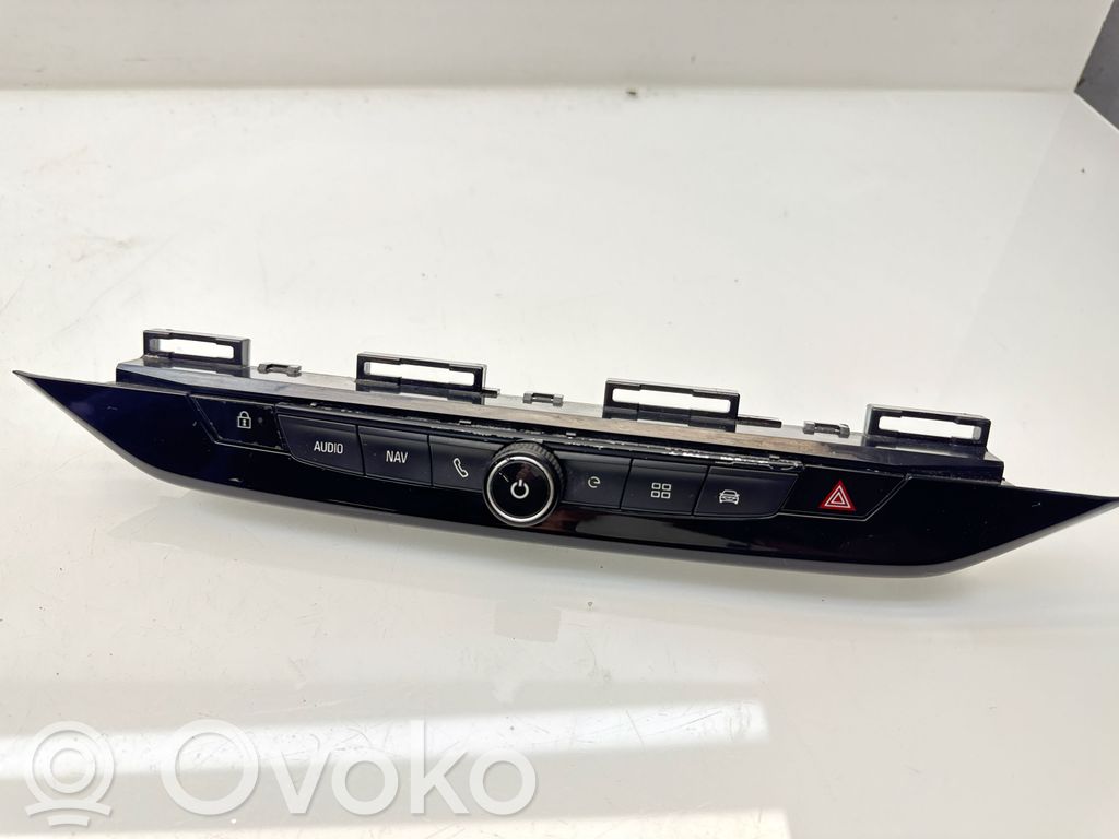 Opel Mokka B Panel radia 