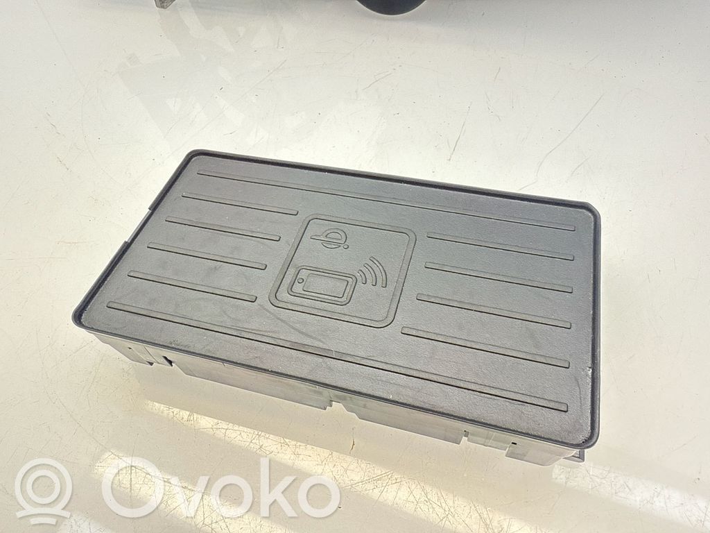 Audi A3 S3 8V Wireless charging module 