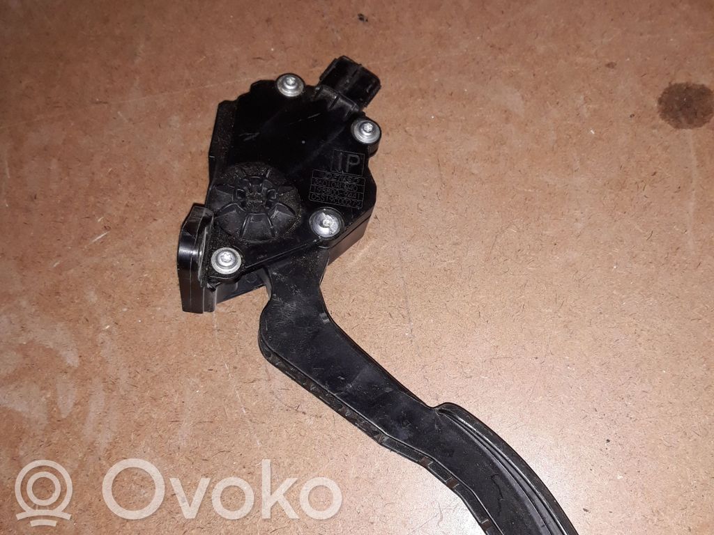 Subaru Outback (BS) Gaspedal 