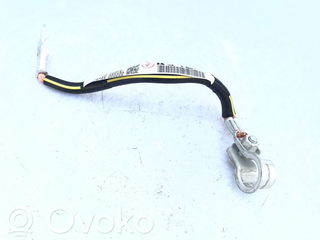 Mitsubishi Outlander Maakaapeli, akku 