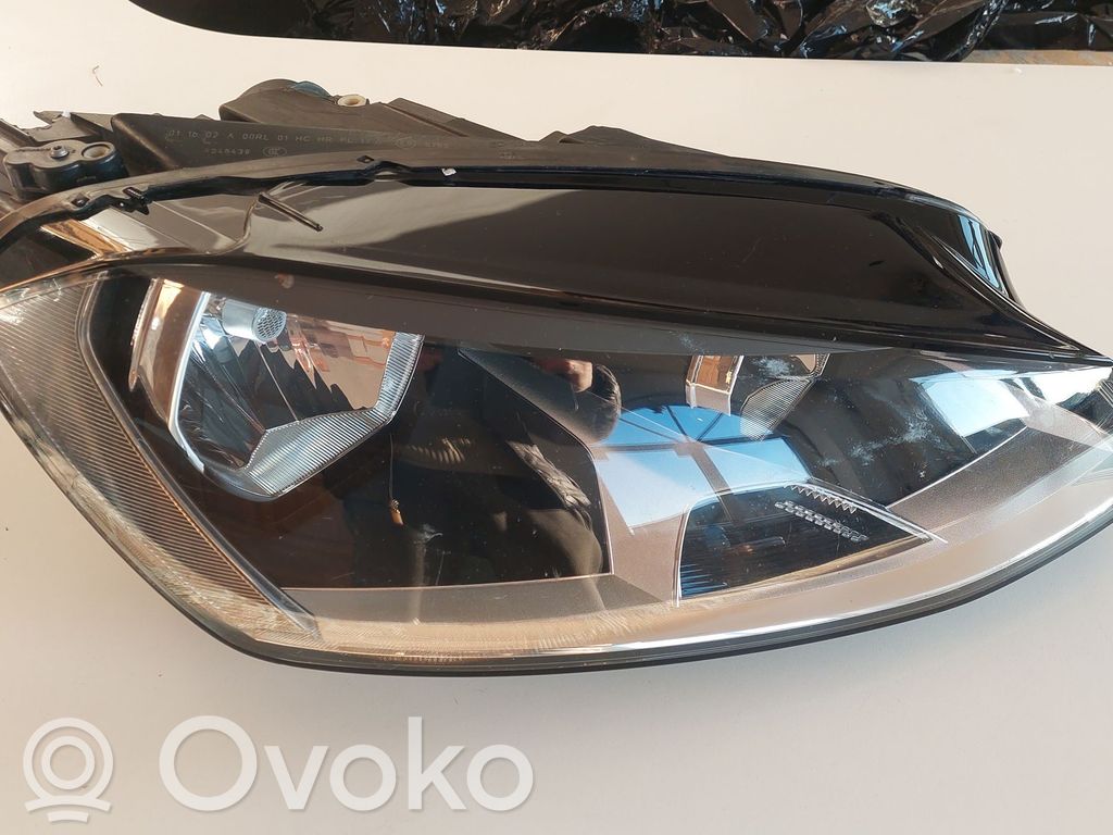Volkswagen Golf VII Scheinwerfer 