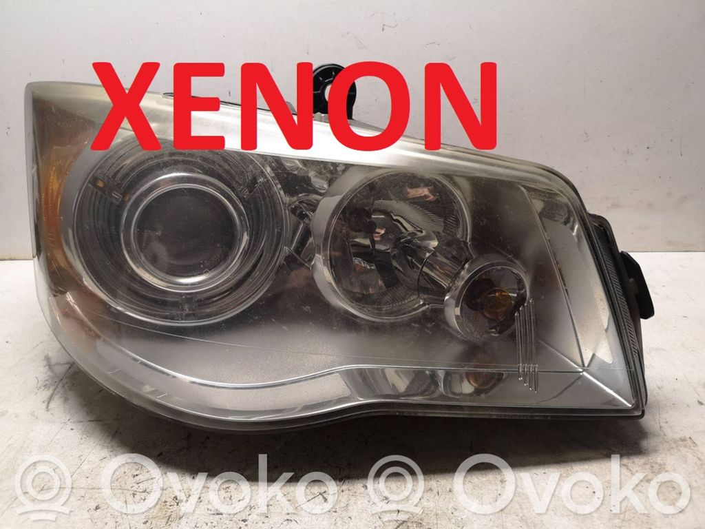 Chrysler Voyager Lampa przednia 