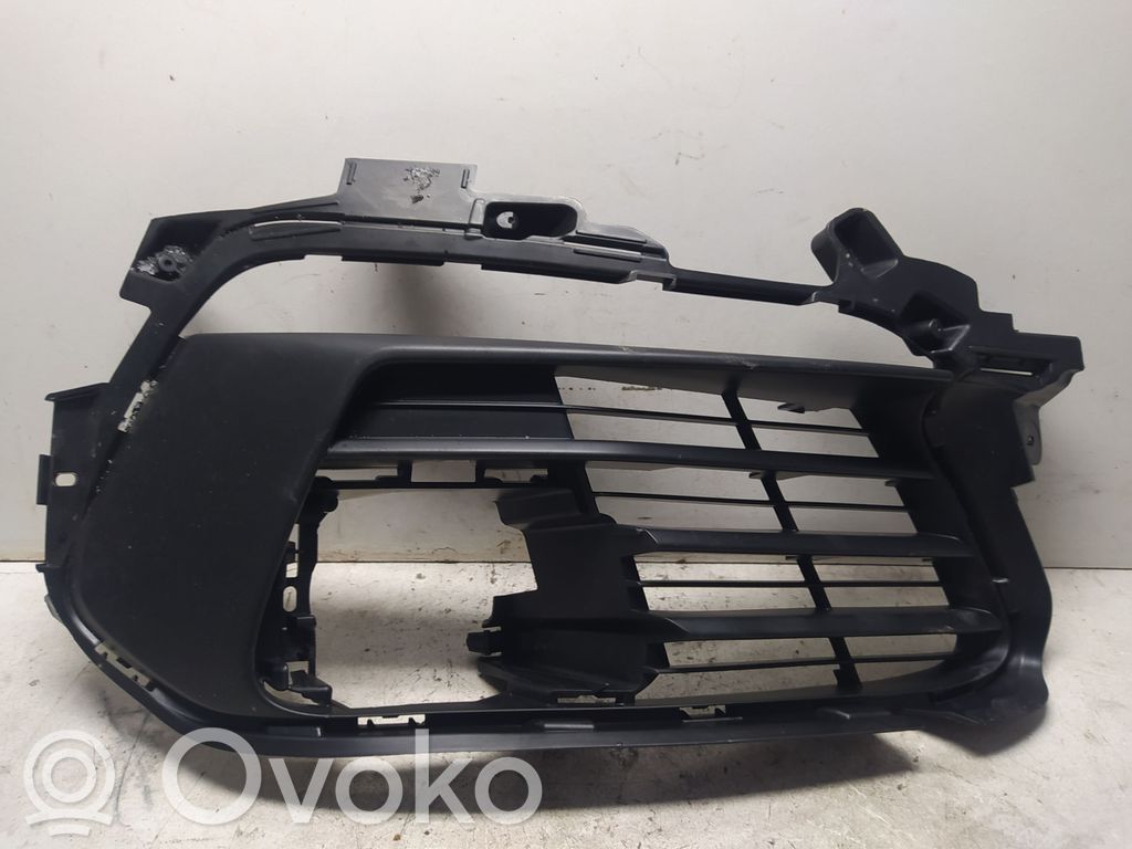 Peugeot 2008 II Verkleidung Nebelscheinwerfer / Gitter vorne 