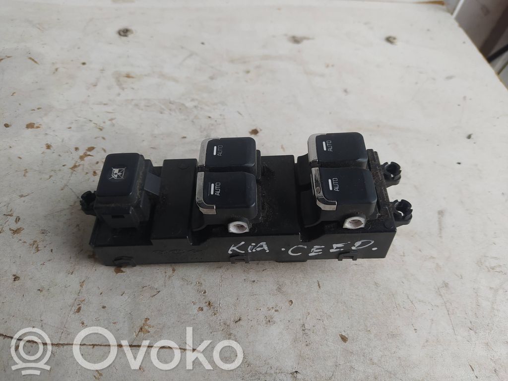 KIA Ceed Electric window control switch 