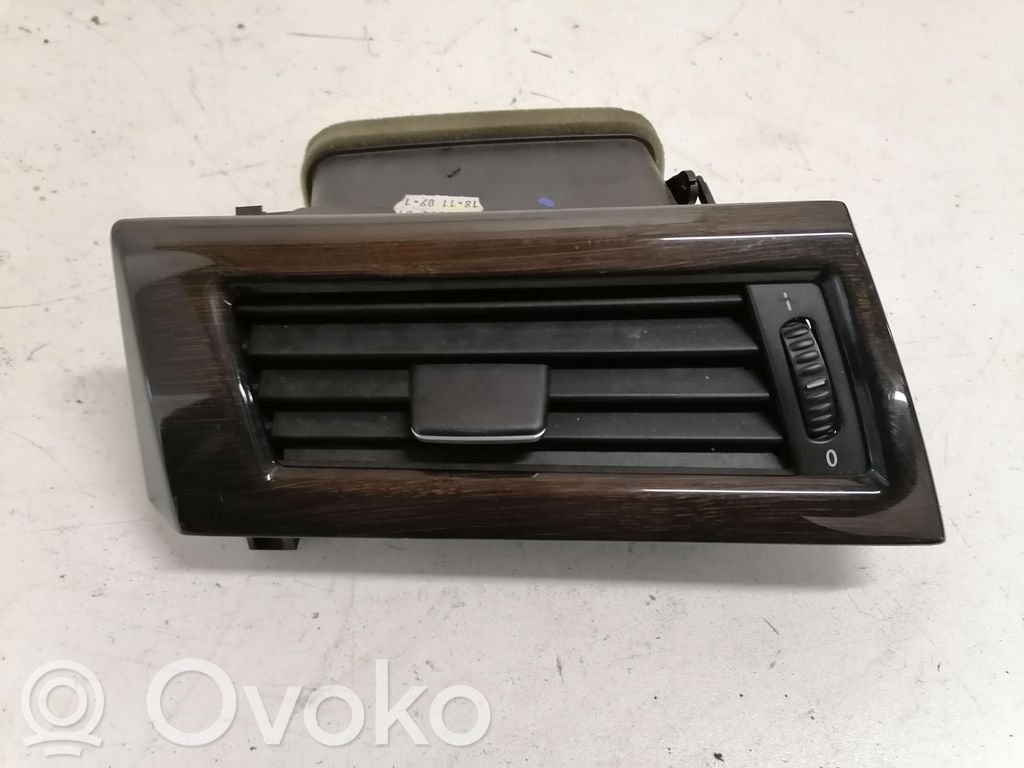 BMW 5 E60 E61 Šoninės oro grotelės 