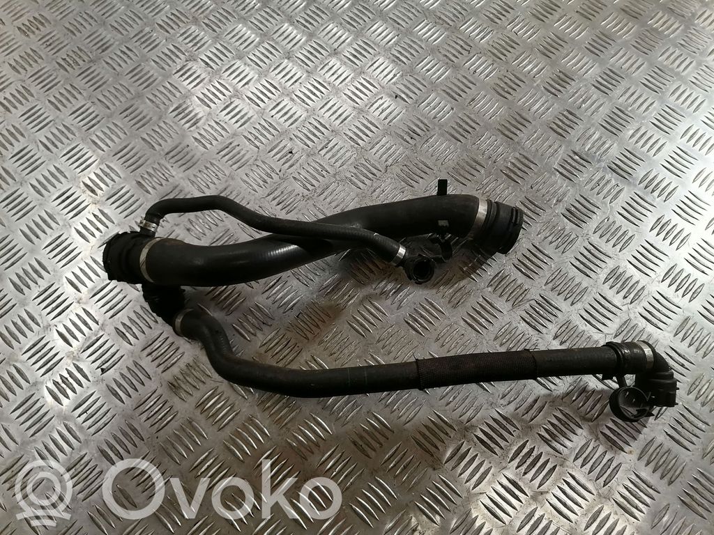 BMW 5 E60 E61 Engine coolant pipe/hose 