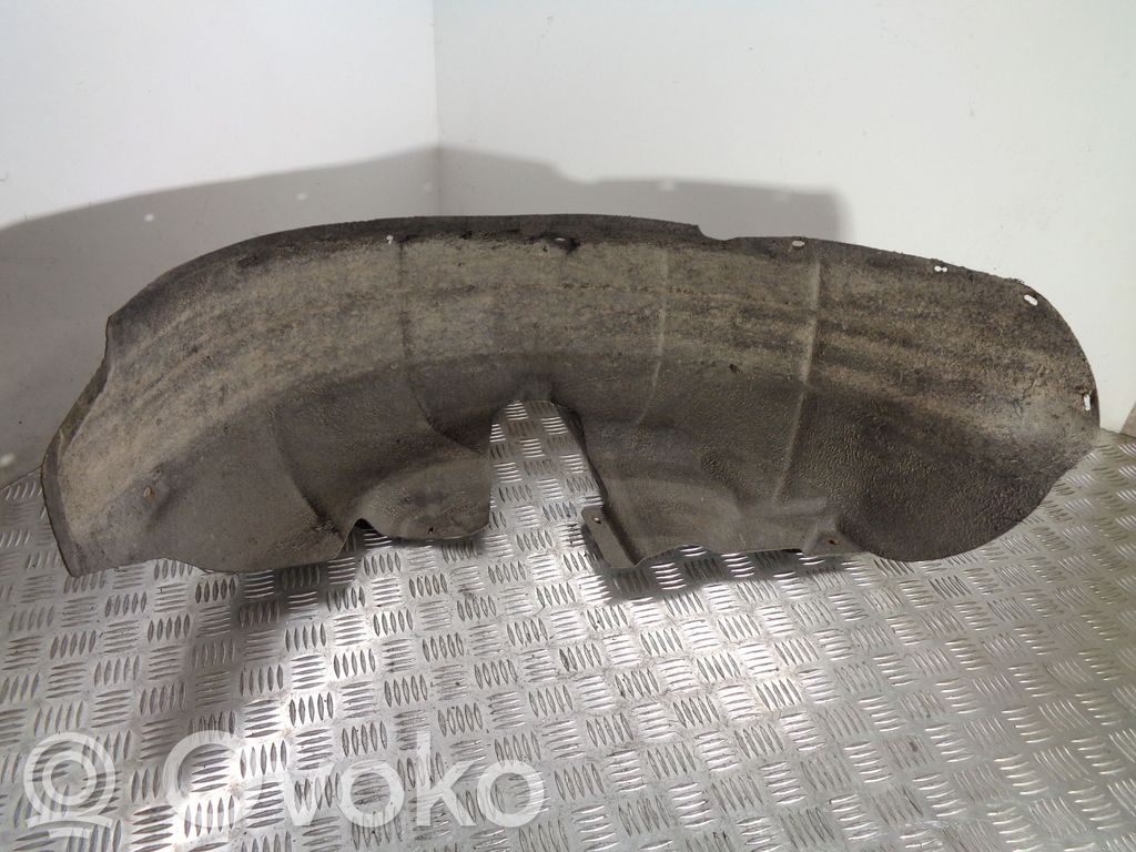 Volkswagen PASSAT B7 Rivestimento paraspruzzi parafango posteriore 