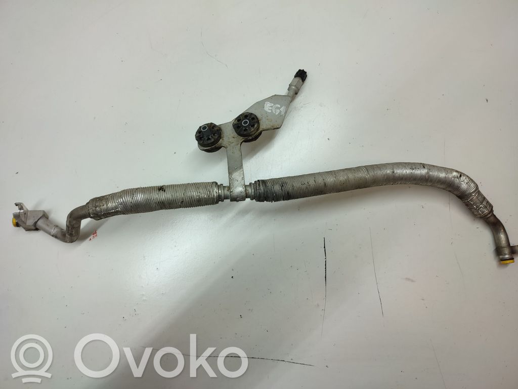 BMW 5 E60 E61 Ilmastointilaitteen putki (A/C) 