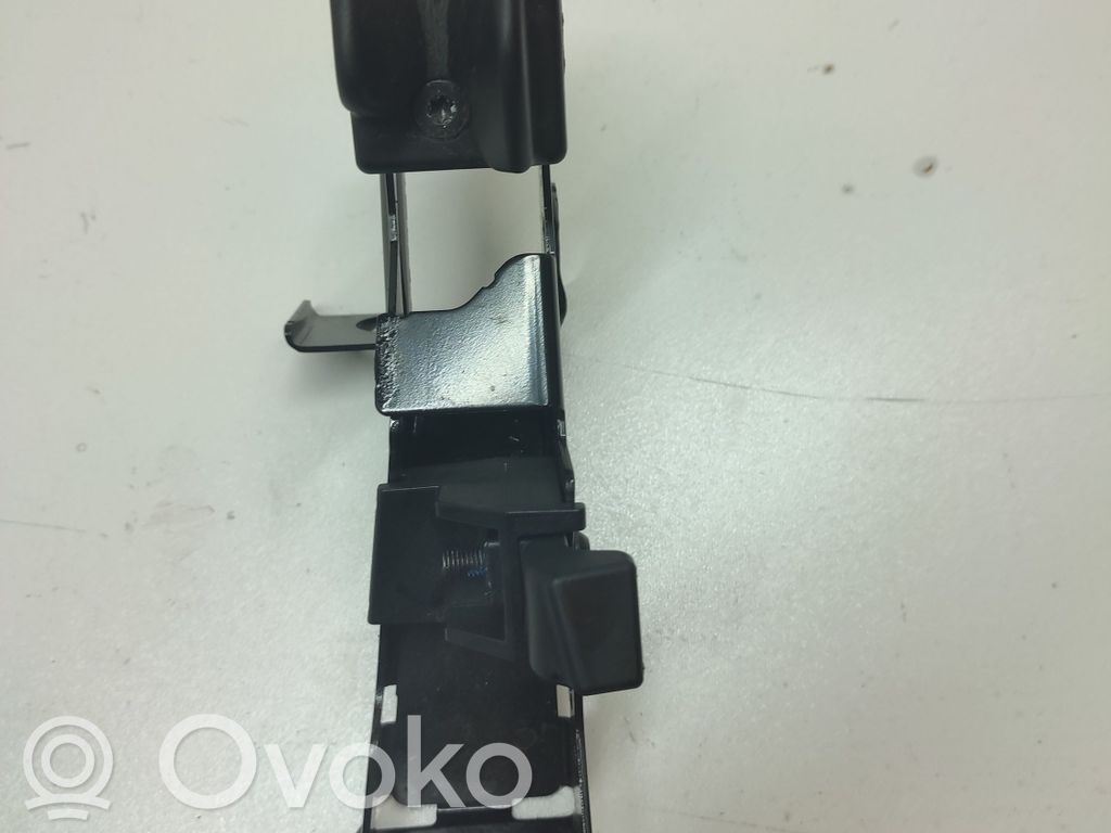 Other trunk/boot trim element   7183274
