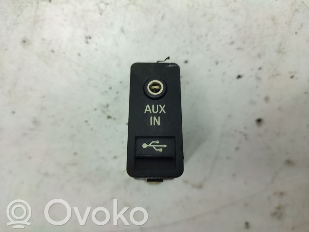BMW 5 GT F07 USB jungtis 