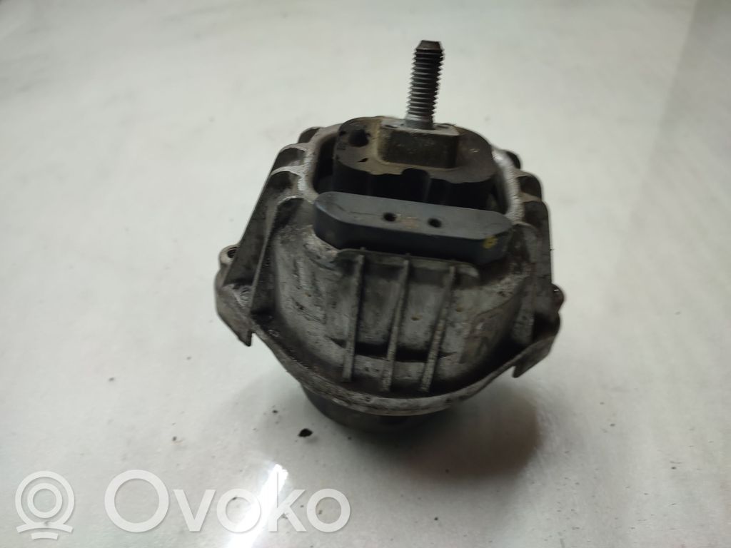 BMW 3 E90 E91 Dzinēja spilvens 