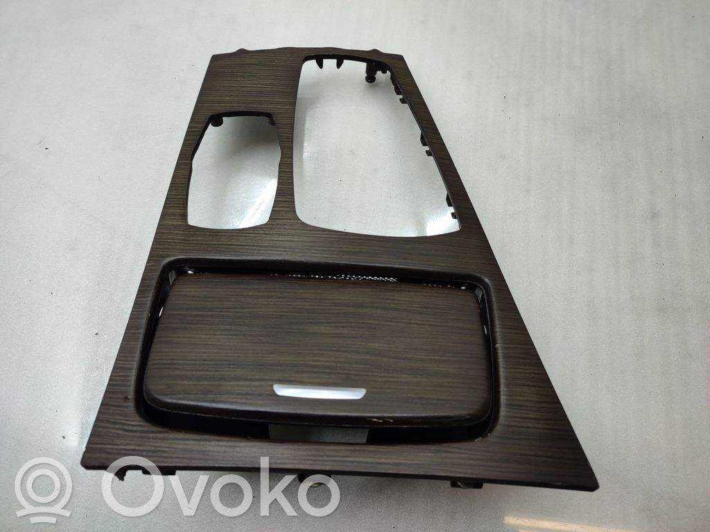 BMW 7 F01 F02 F03 F04 Popielniczka deski rozdzielczej 