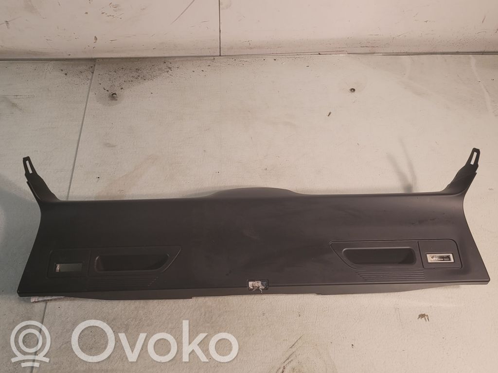 BMW X5 E70 Tailgate trim 