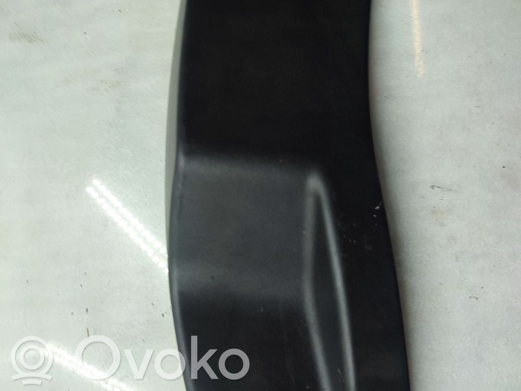 BMW X5 E70 Moldura cubierta de la guía del asiento trasero 