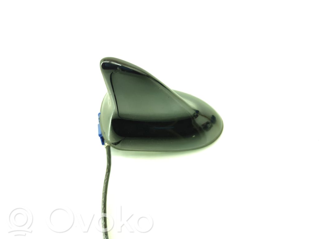 Opel Astra K GPS-pystyantenni 