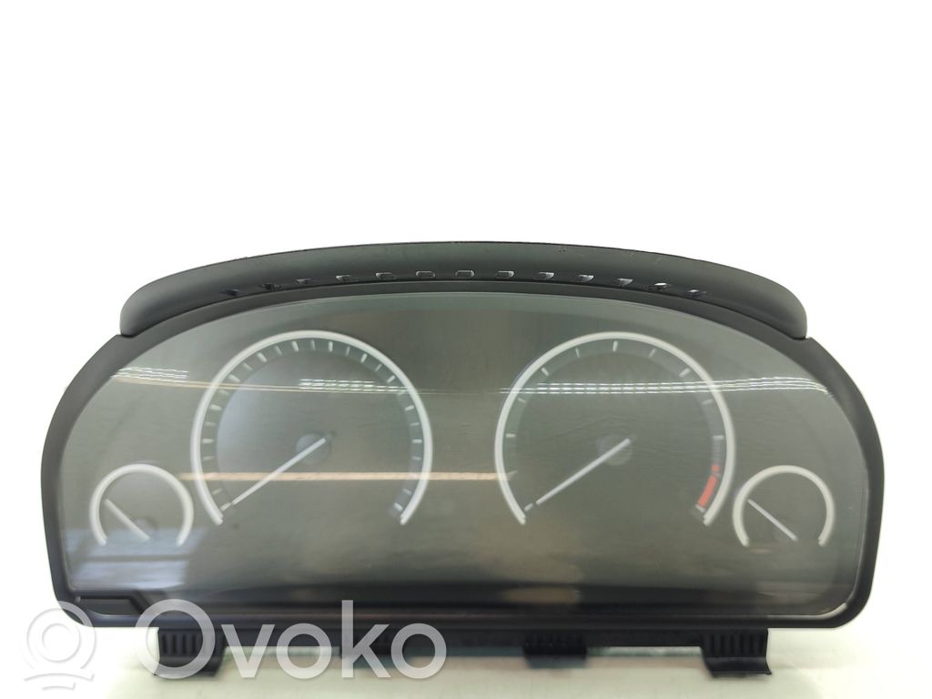 BMW X5 F15 Geschwindigkeitsmesser Cockpit 