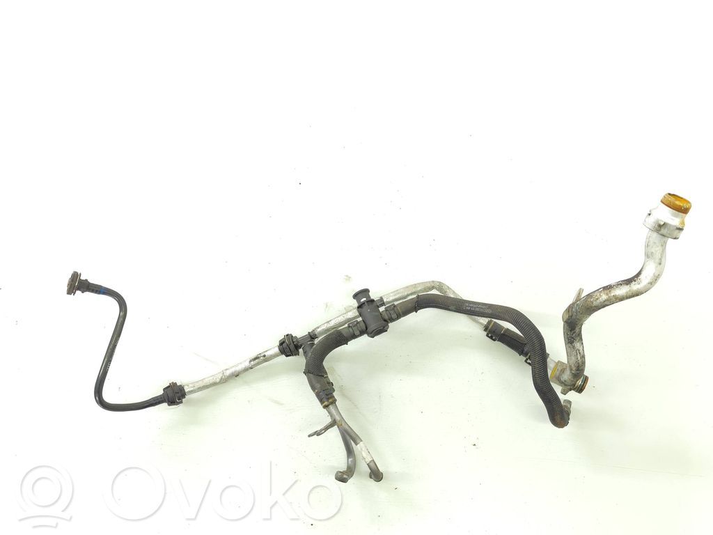 Audi A8 S8 D4 4H Engine coolant pipe/hose 