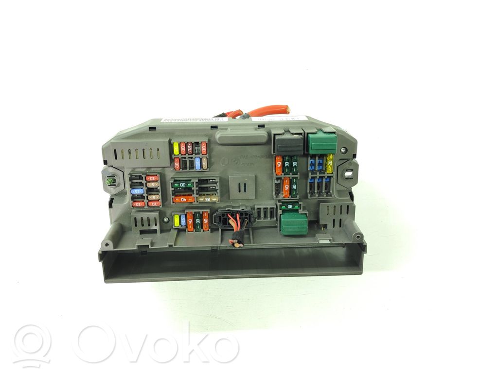BMW X5 E70 Fuse module 