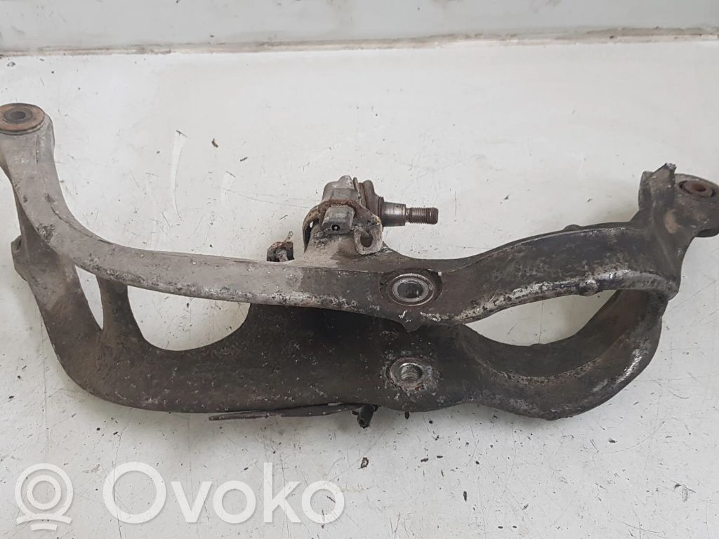 Peugeot 407 Front wheel hub spindle knuckle 