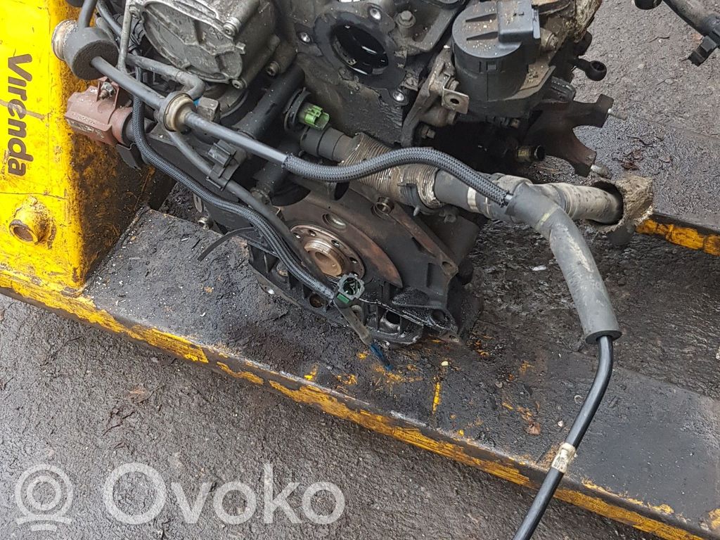 Engine   D4204T,6901252
