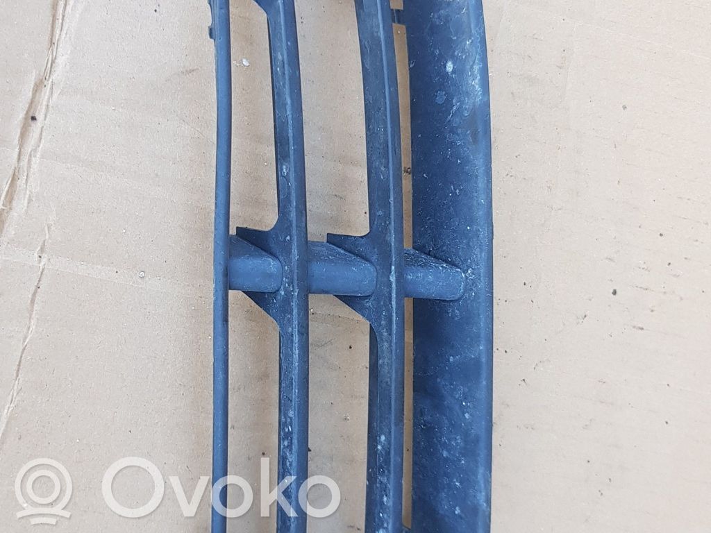 Volkswagen Bora Kratka dolna zderzaka przedniego 