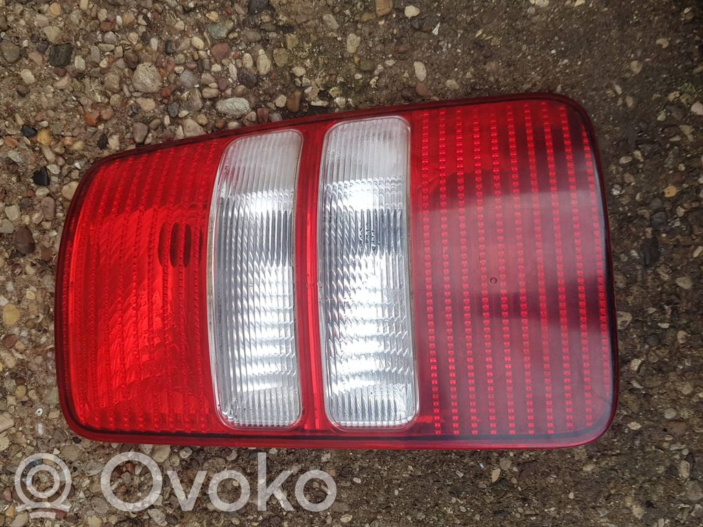 Volkswagen Caddy Aizmugurējais lukturis virsbūvē 