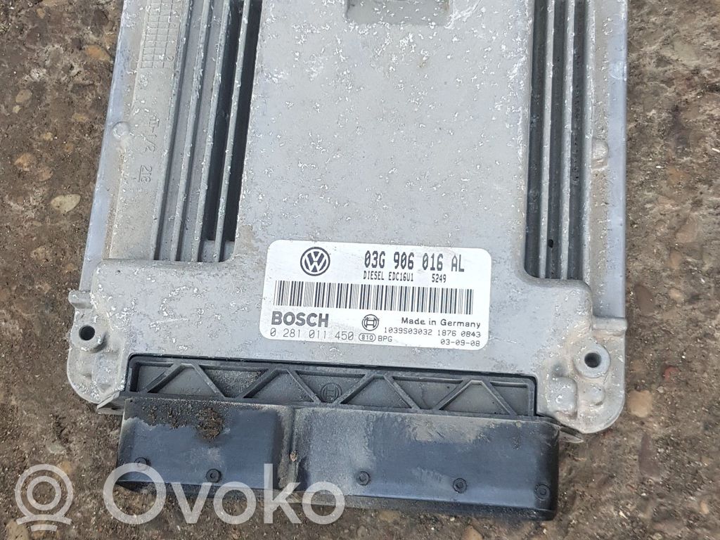 Volkswagen Touran I Engine control unit/module 