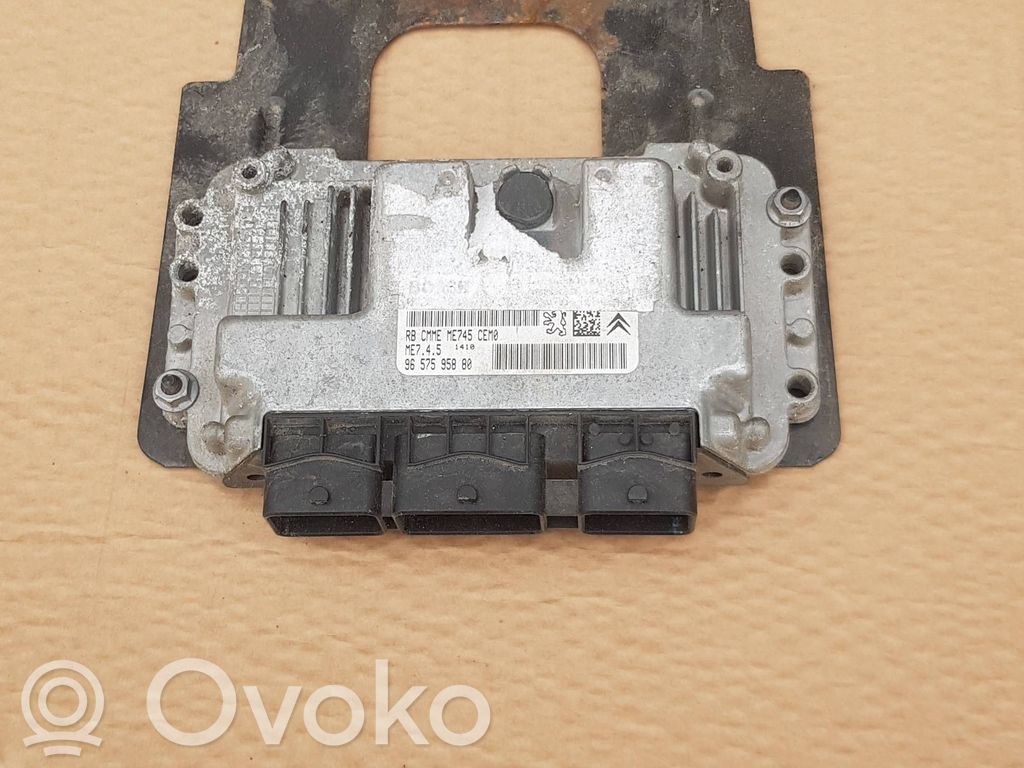Citroen C4 I Engine control unit/module 