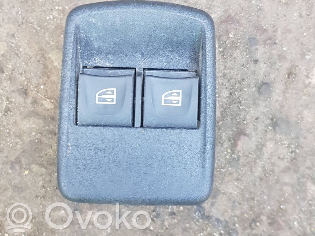 Dacia Sandero II Interruptor del elevalunas eléctrico 