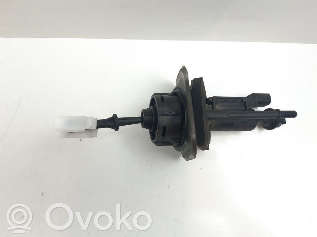 Volvo V40 Kupplungsgeberzylinder 