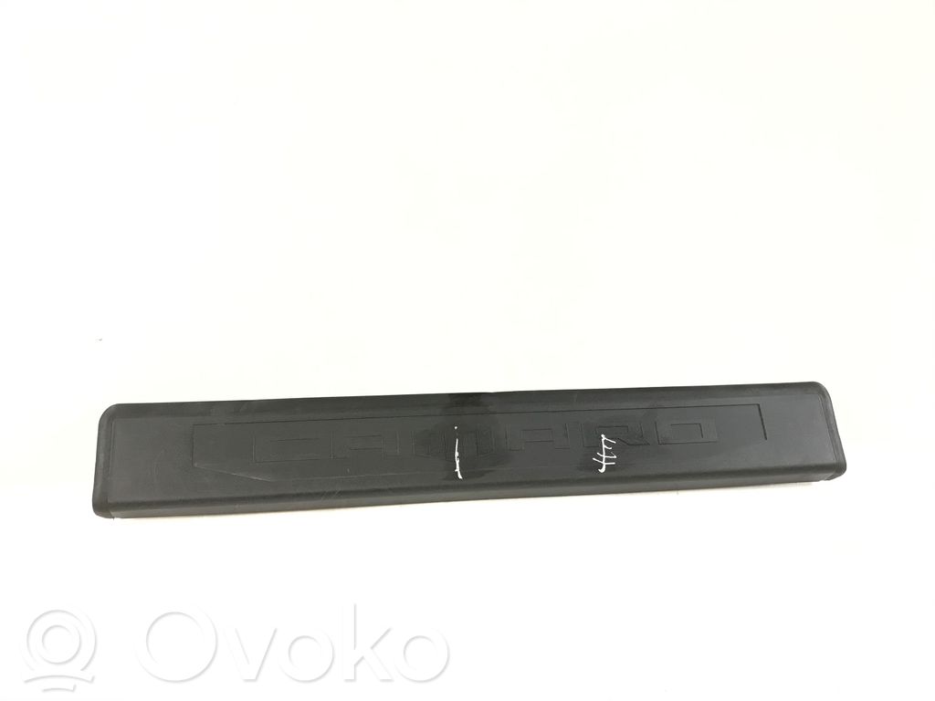 Chevrolet Camaro Priekinio slenksčio apdaila (vidinė) 