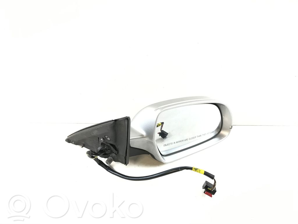 Audi A4 S4 B8 8K Front door electric wing mirror 