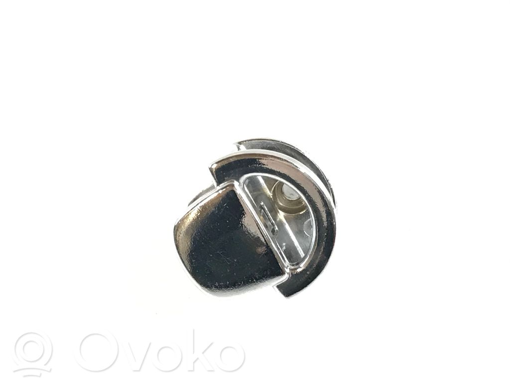 Volkswagen Golf VI Tie down hook / loop 