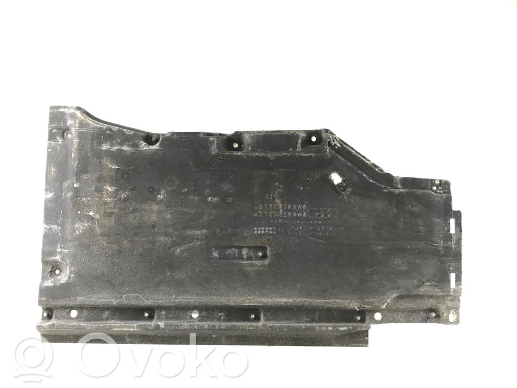 Audi A4 S4 B9 Osłona środkowa podwozia 