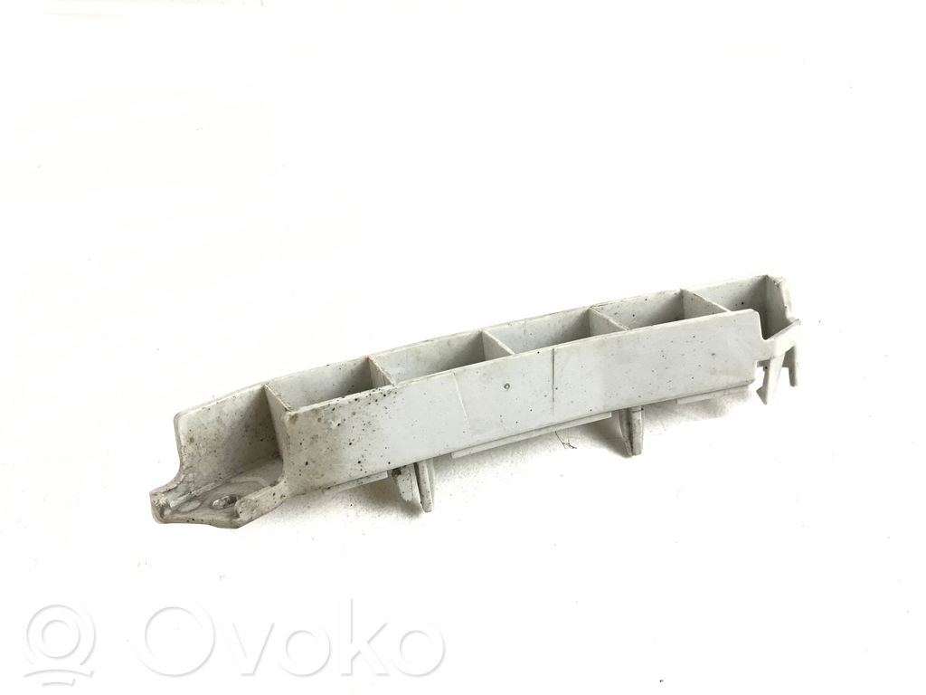 Ford Focus Front bumper mounting bracket 