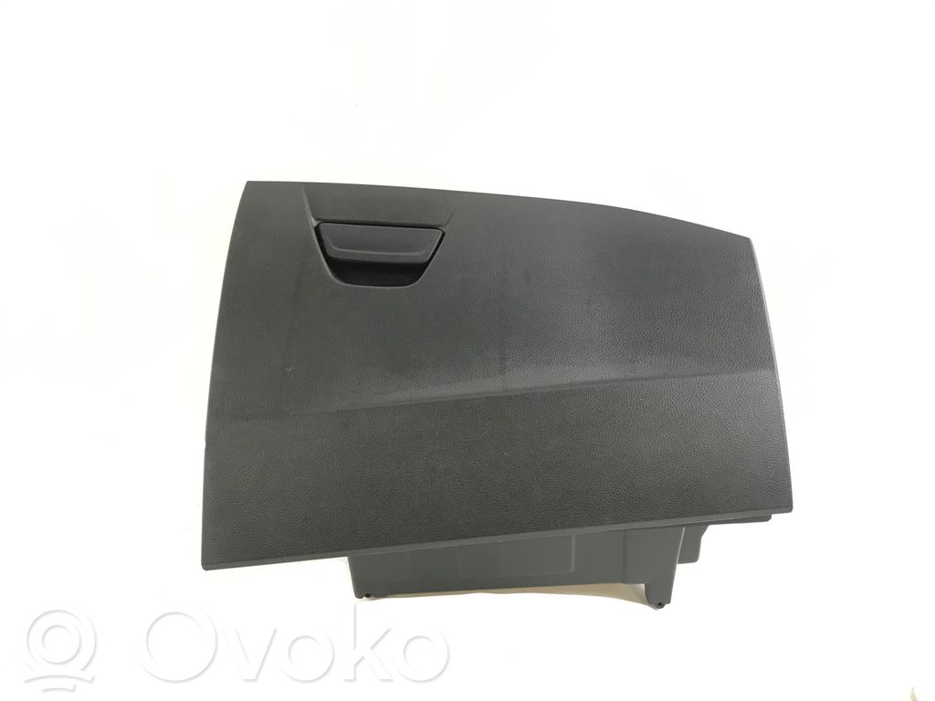 Daiktadėžė   F1EBA06044AEW,F1EBA06040ACW,1S4113B748AD,F1EBA06010ACW