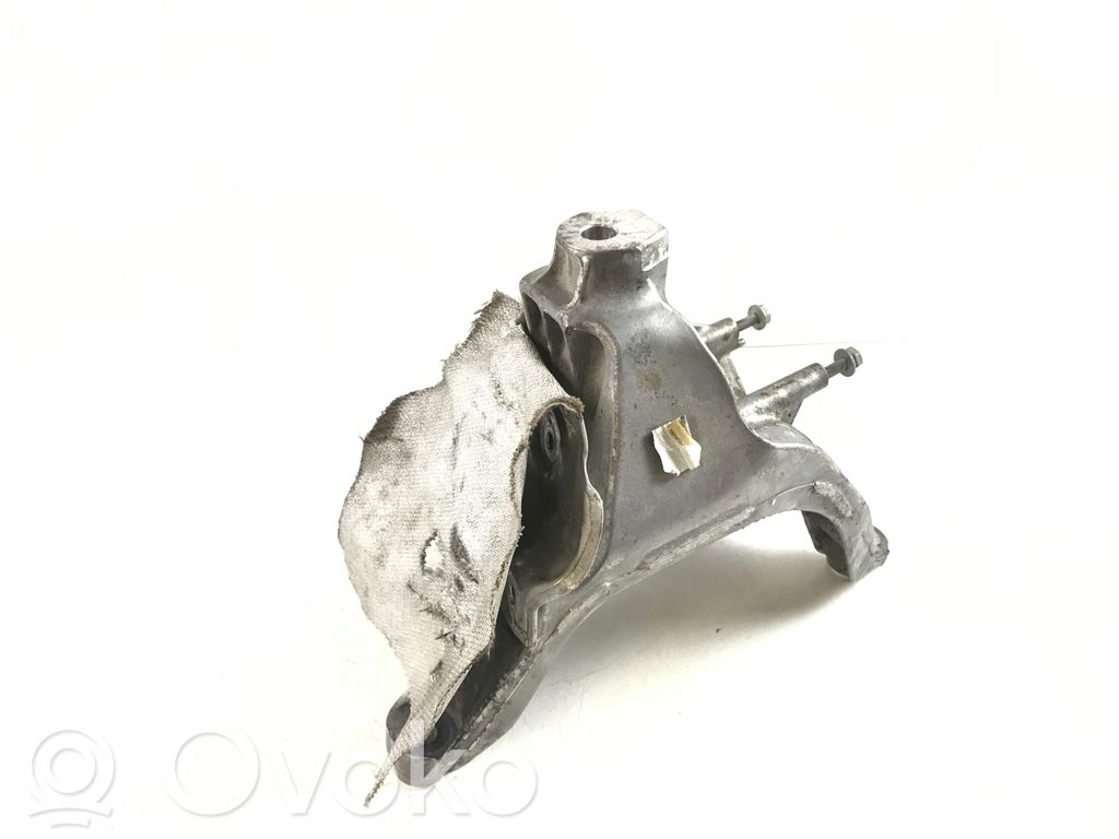 Audi A4 S4 B9 Engine mounting bracket 